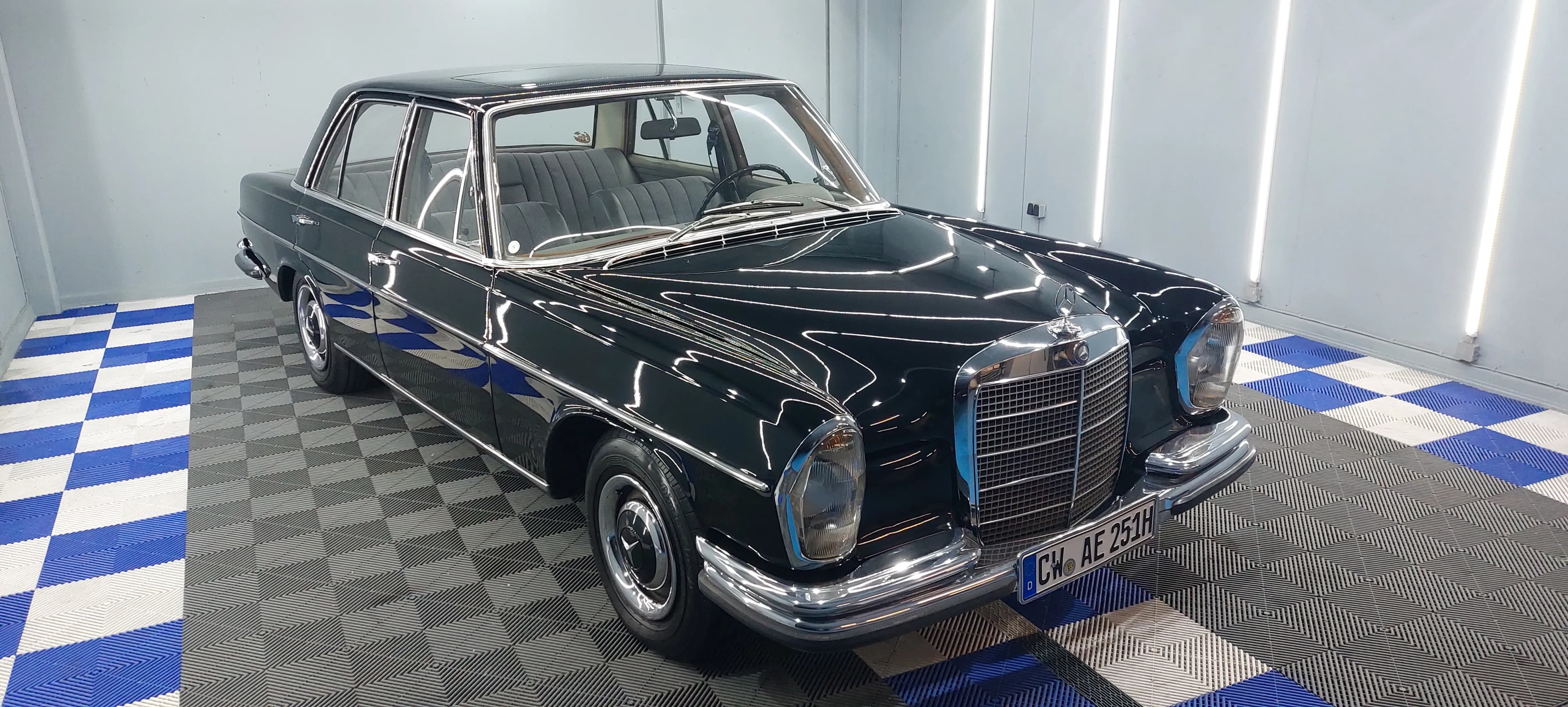 Mercedes-Benz 280 SE - Klassische Fahrzeugaufbereitung