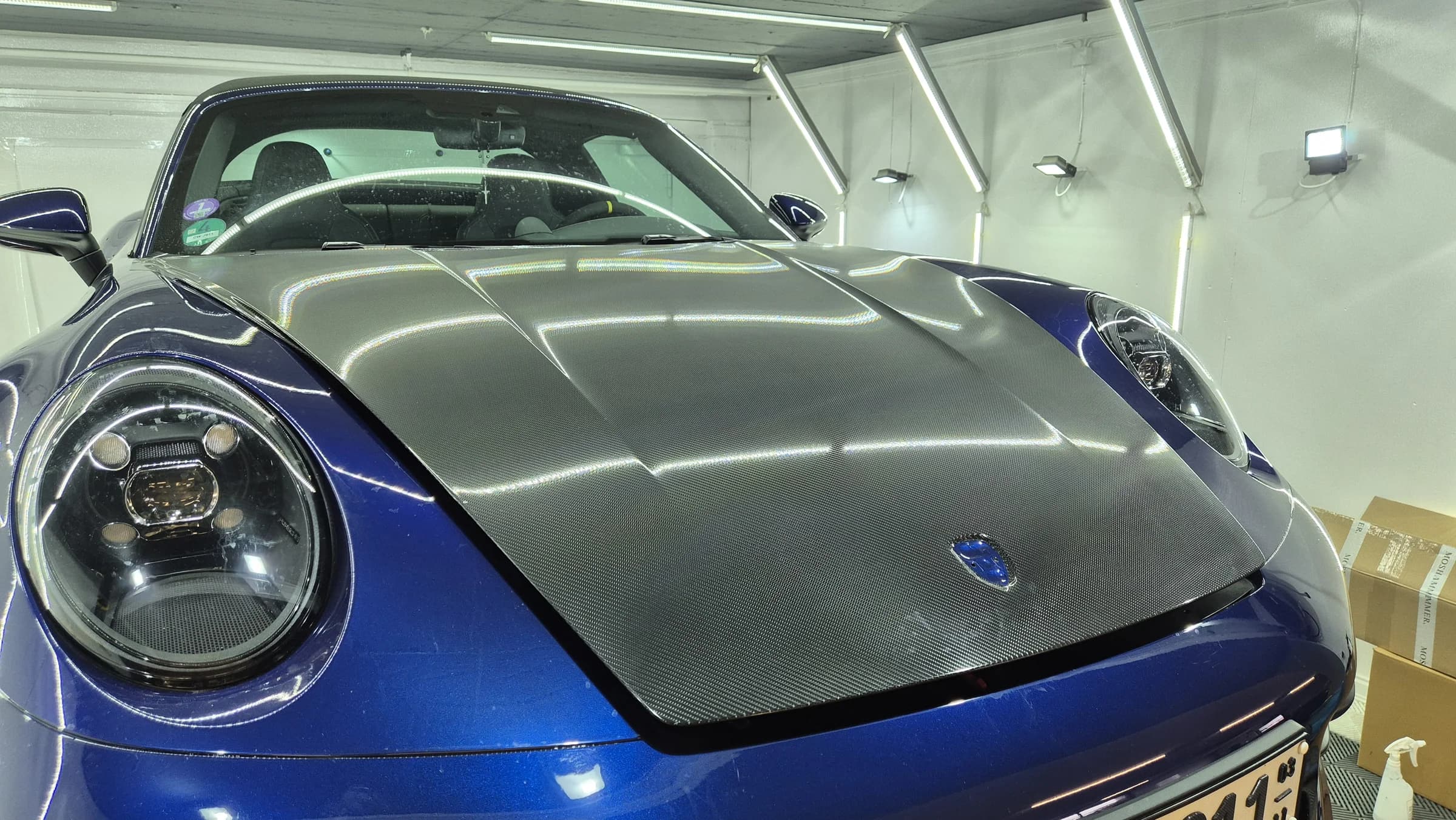 Porsche 911 mit Carbon-Motorhaube