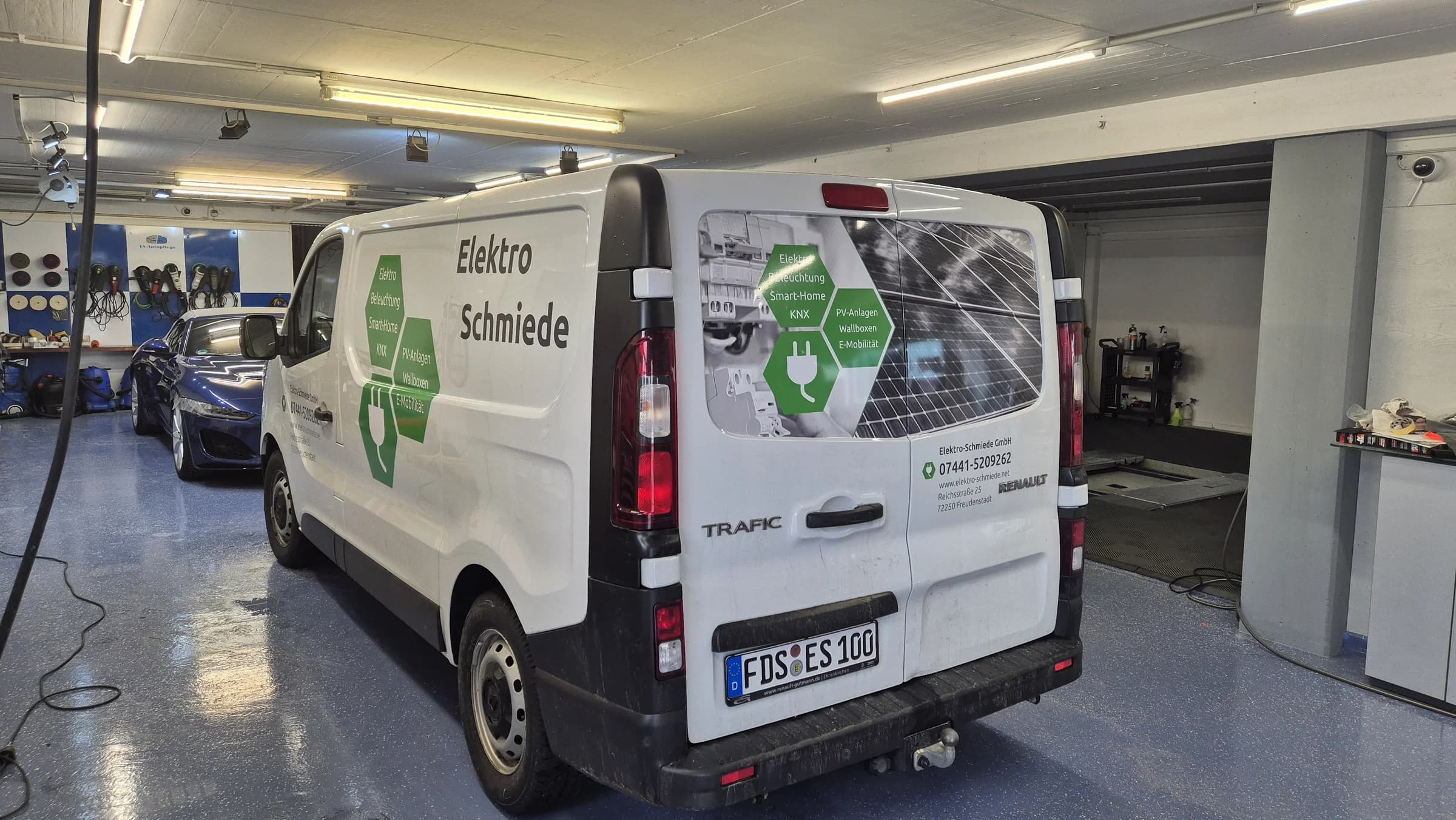 Fahrzeugbeschriftung Elektro Schmiede